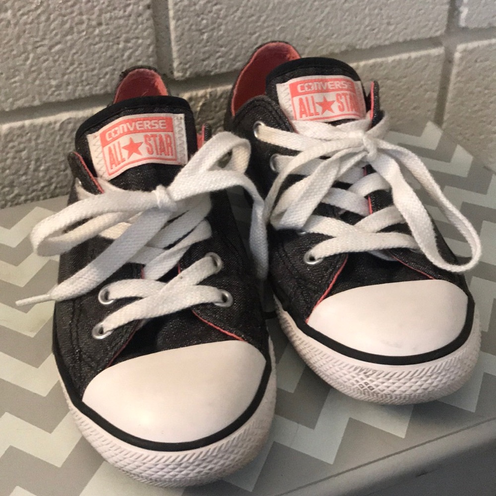 Low Top Converse!🖤💕 - Picture 2 of 7